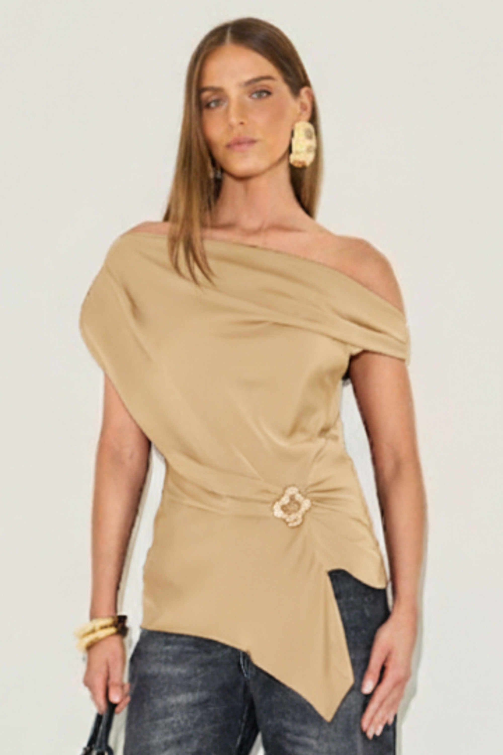 Blusa Crepe Sayuri Caramelo