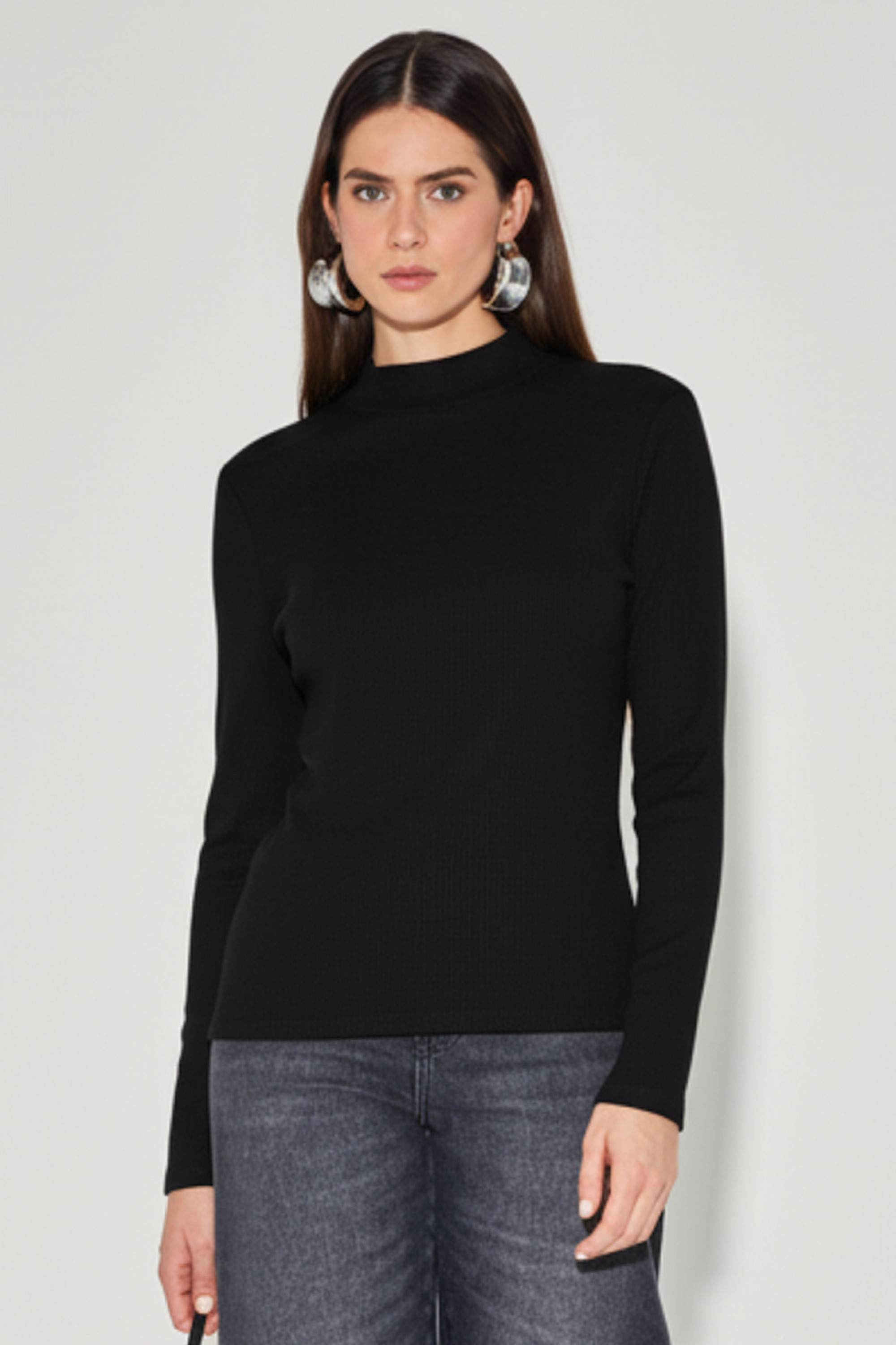 Blusa Canelada Bruna Preto