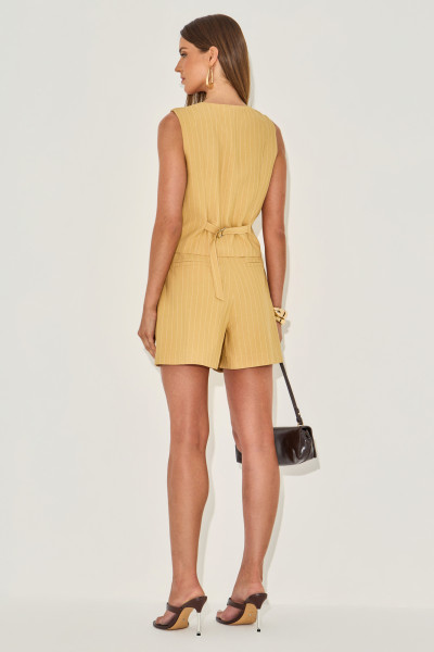 Shorts Alfaiataria Akemi Camelo 