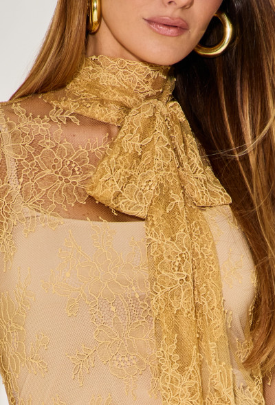 Blusa Renda Irina Camelo