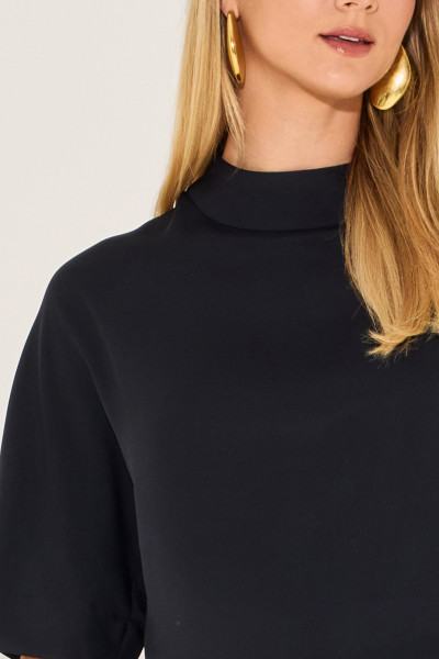 Blusa Alfaiataria Lorenza Preto