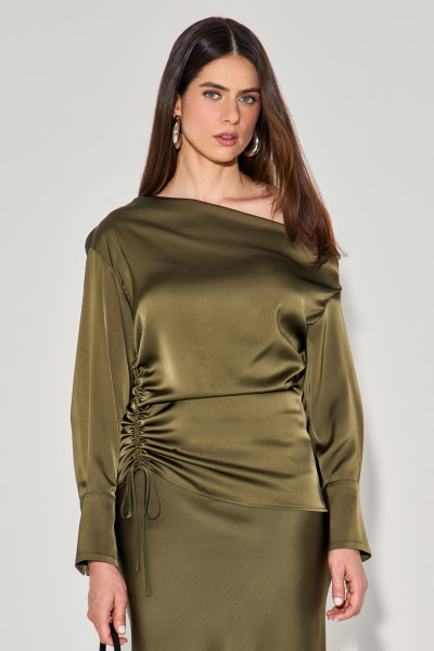 Blusa Cetim Suelia Verde Militar