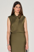 Blusa Cetim Suelia Verde Militar