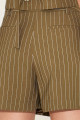 Shorts Alfaiataria Akemi Verde Musgo 
